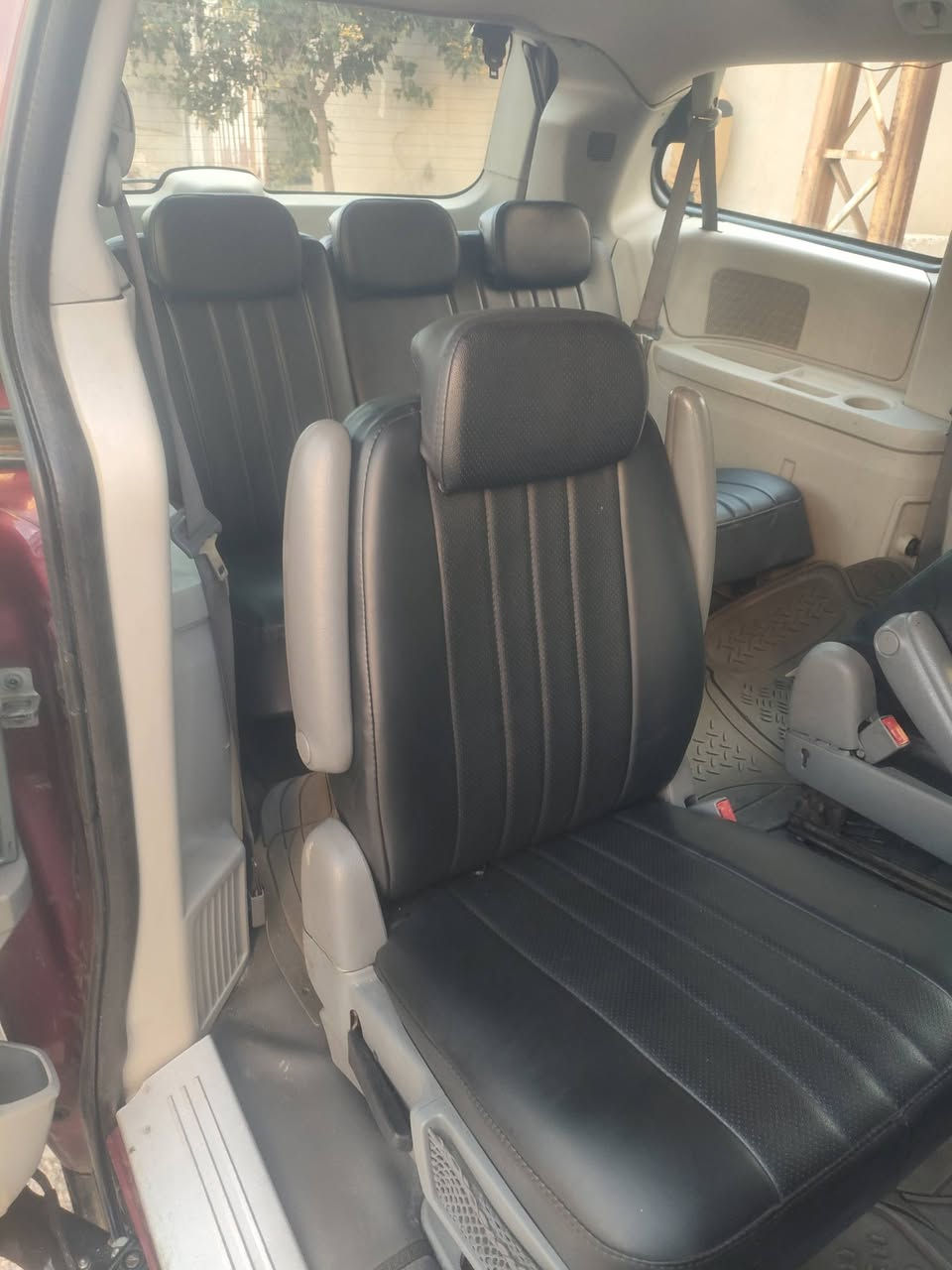 بيع فقط 🙏دوج كرفان 2010 بيها 4 قطع بدون دواخل اني ابيعها صبغ حزام بدون دواخل  الكير شرط والمحرك بيها صرف 3800 سنوية جديدة هزه جديدة   بقية التفاصل مبين بالصورة السعر 94 للاستفسار والاتصال عل ىالرقم***********
مكان السيارة/ الموصل
