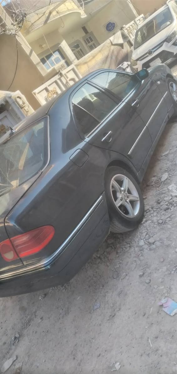 من رخصت مدير الكروب مارسدس ام عيون موديل ١٩٩٨ رقم انكليزي  سيارة ابلدية مكينة كير كلة ابلد محرك ٦ سلندر سعر مناسب ٦٠ اوبهة مجال سيارة جاهزة مكان بغداد *********** غير متواجد عل فيس
