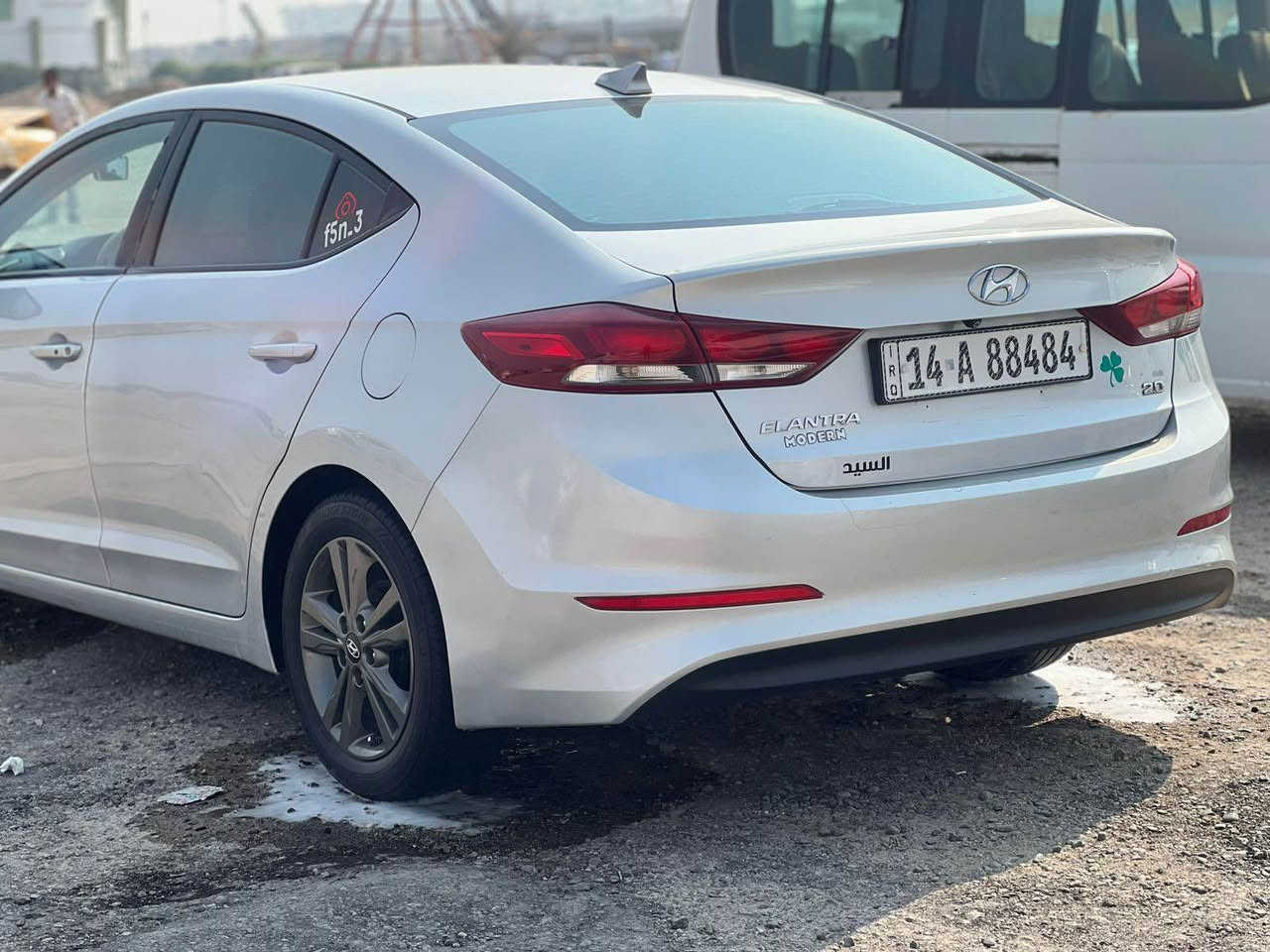 السلام عليكم 
النترا 2017 وارد امريكي ضربتها دعاميه و خشم البنيد  فول مواصفات كلشش تحكم و فتحه و راعيها يريد تحويل  سعرها 120 وبيها مجال قليل 

*********** Singapore
