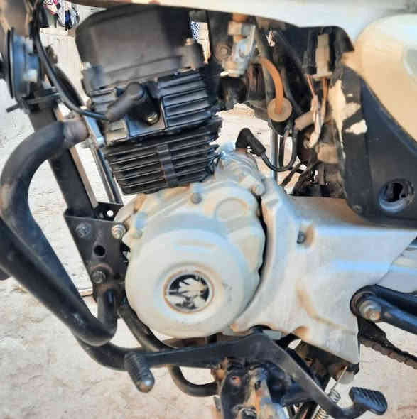 بوكسر هندي 2021 اوراق اصولي   السعر مليون وخمسين وبيها مجال 
مكينه مبدل بيها بوش وبستم وكاله الأصلي 
دراجه نضيفه مامتعوبه كهربائيات كلها شغاله 
الشراي يتصل ***********
