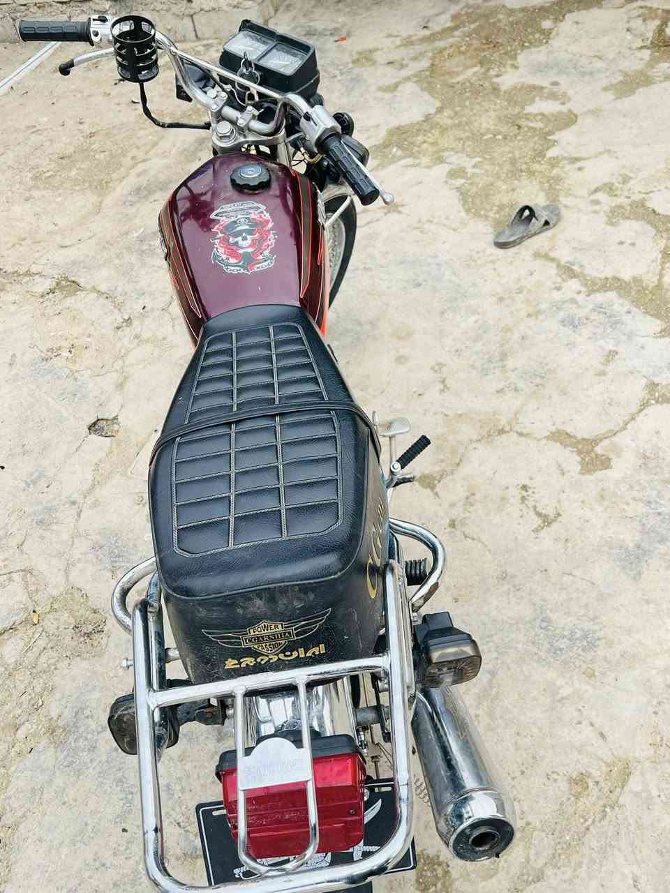 السلام عليكم شباب درجة للبيع موديل 2021تايگر فول نضافه محرك مامفتوح كله ع بلاد شرط مابيها اي نقص سعرها400 وبيها مجال الشراي يتصل ***********
