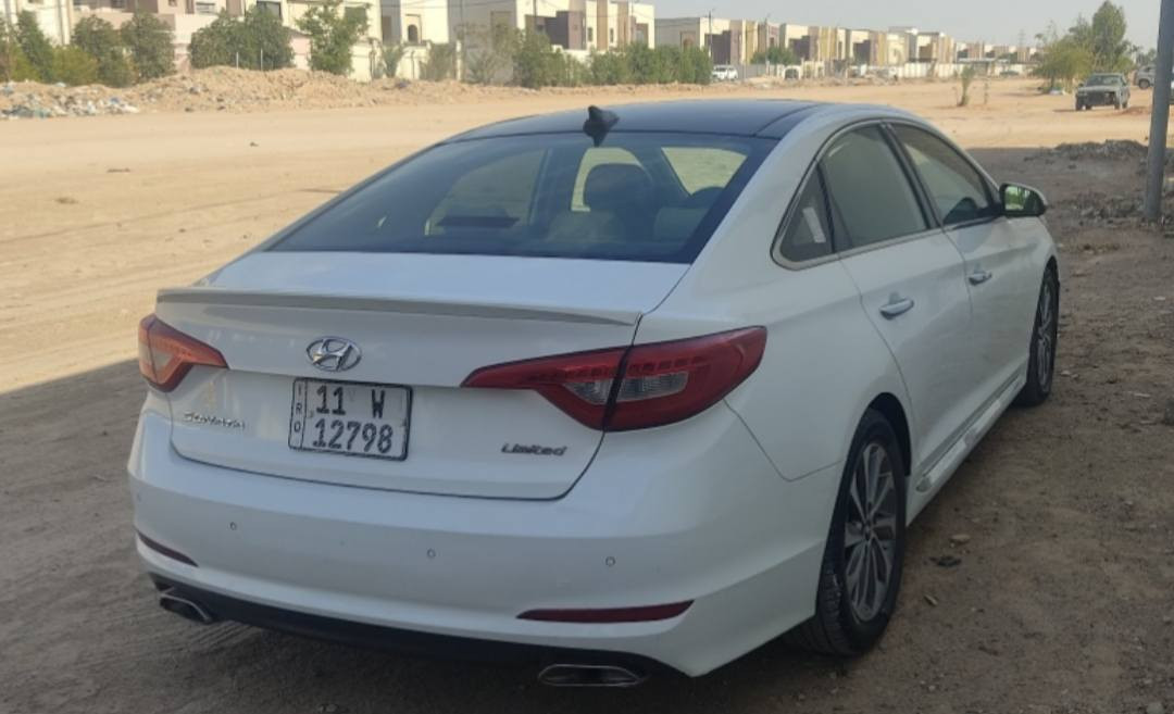 سلام عليكم سوناته موديل 2015 امريكي
رقم بغداد انكليزي السياره فول مواصفات واحد علا واحد
بيها باب وجاملغ صبغ بس راعيها موجود بل نجف 
ومكان السياره بل نجف سعر 135 ورقه وبيها مجال
رقم الهاتف ***********
