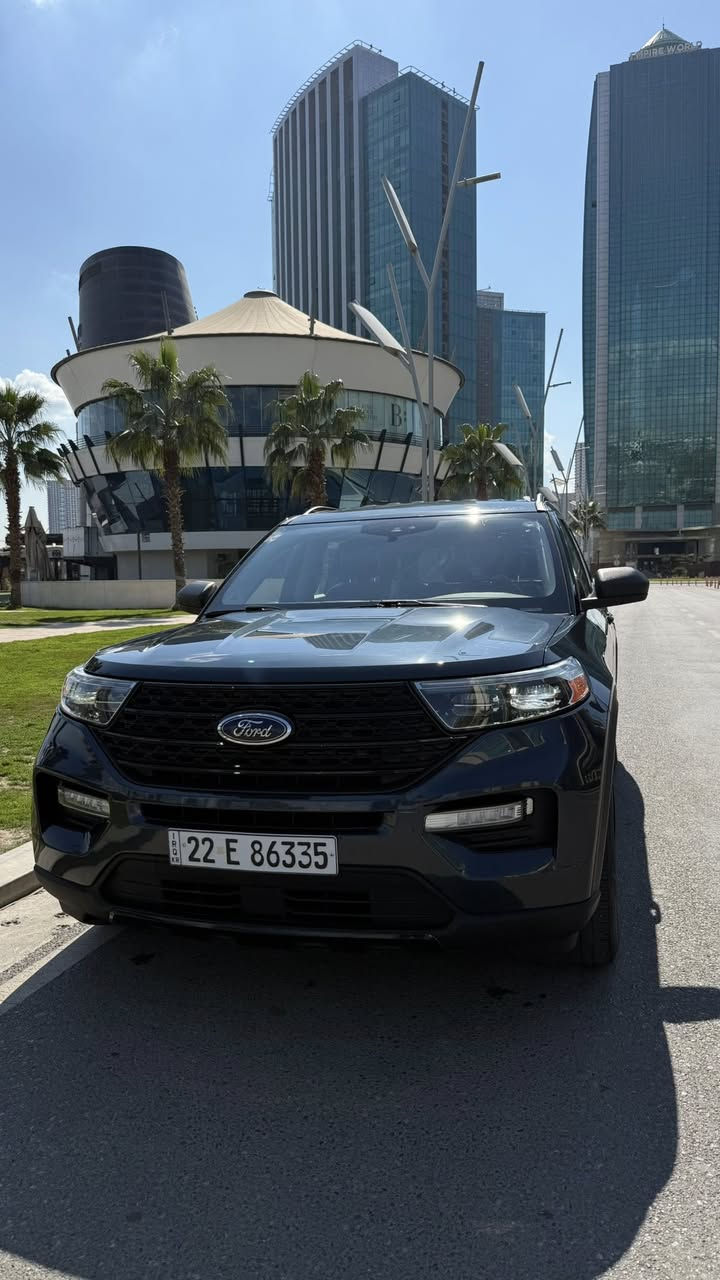 رمضان كريم اخوان
بيع سريع ،، بيع سريع ،، 

🔥 Ford Explorer XLT 2022

💰 السعر: 235 قابل للتفاوض

📍 الموقع: أربيل – مرقمة أربيل

📞 للاتصال: ***********

 السيارة بحالة ممتازة جدا جداً

 فقط شبر بارد بالباب الخلفي للسائق وشبر بالباب 

الأمامي جنب السائق

بچم كبس 

 رقم الشاصي 1FMSK7DH5NGB45430

تتم فحصها بشكل شهري وتبديل الدهن في شركة القاصد  ( فورد) 

⸻

⚙️ المواصفات الرئيسية:

 محرك 2.3L توربو – 4 سلندر

 المسافة المقطوعة: 69,500 كم

 عدد المقاعد: 7 ركاب

 فئة XLT

⸻

✨ التجهيزات:

 بصمة تشغيل + بصمة أبواب

 كشنات تدفئة

 رادار أمامي (تحديد مسار)

 رادار جانبي (نقاط عمياء)

 تحذير من الاصطدام

 حساسات خلفية + كاميرا

 • Auto Hold

 • Auto Start / Auto Stop

 • هاند بريك بصمة

 • شاشة لمس

 • Android Auto

 • Drive Modes (تحكم وضعيات القيادة)

 • مانع انزلاق + ABS

 • تحكمات ستيرن

 • منافذ USB + AUX

 • وبقية المواصفات المعروفة لفئة XLT
