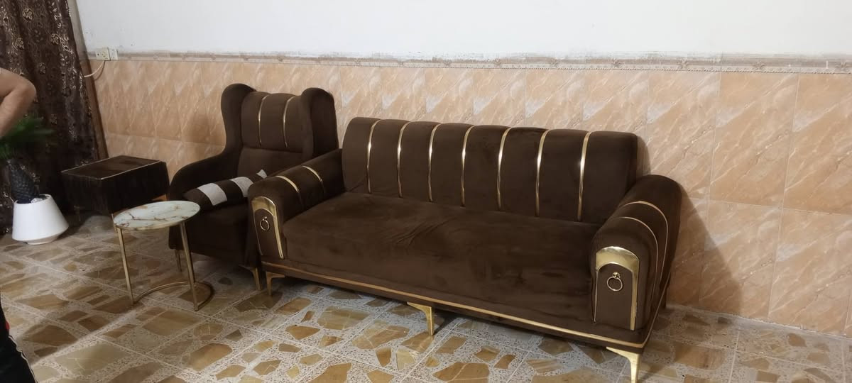 تخم حطاطه ستعمال قليل لبيع هوه وطبلات عنوان كاطون رحمه قرب افران دبي مراسله صفحه وتصال ***********
