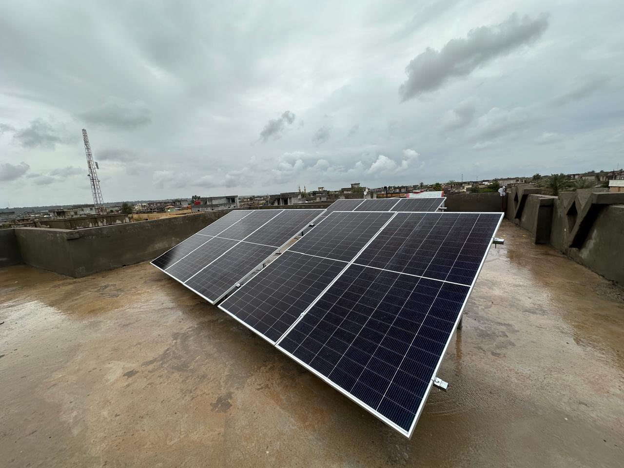 🌞 شركة آشور للطاقة الشمسية 🌞
بإدارة: أحمد البوحسيب

🔧 الحمد لله تم التنصيب
لـ هاشم الموسى السلمان ضمن مشاريعنا الناجحة.

⚙️ مكونات المنظومة المنصبة:
✅ 8 ألواح سولا هيستا
✅ بطارية فلستي – 15 كيلوواط
✅ انفرتر فلستي – 8 كيلوواط

💡 خدماتنا:
💰 نقداً أو بالتقسيط المريح
🔨 التنصيب في جميع المحافظات

📞 للتواصل:
***********

⚡ آشور … الطاقة الذكية بثقة ⚡
