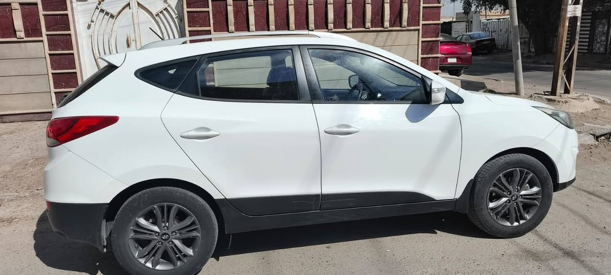 توسان 15 رقم بغداد دولي بسمي خليجي مكفوله  محرك  2000 دوش ع شركه ما مفتوح  مكاني بغداد حي العدل السعر 153 و مجالهه بصيط ***********
