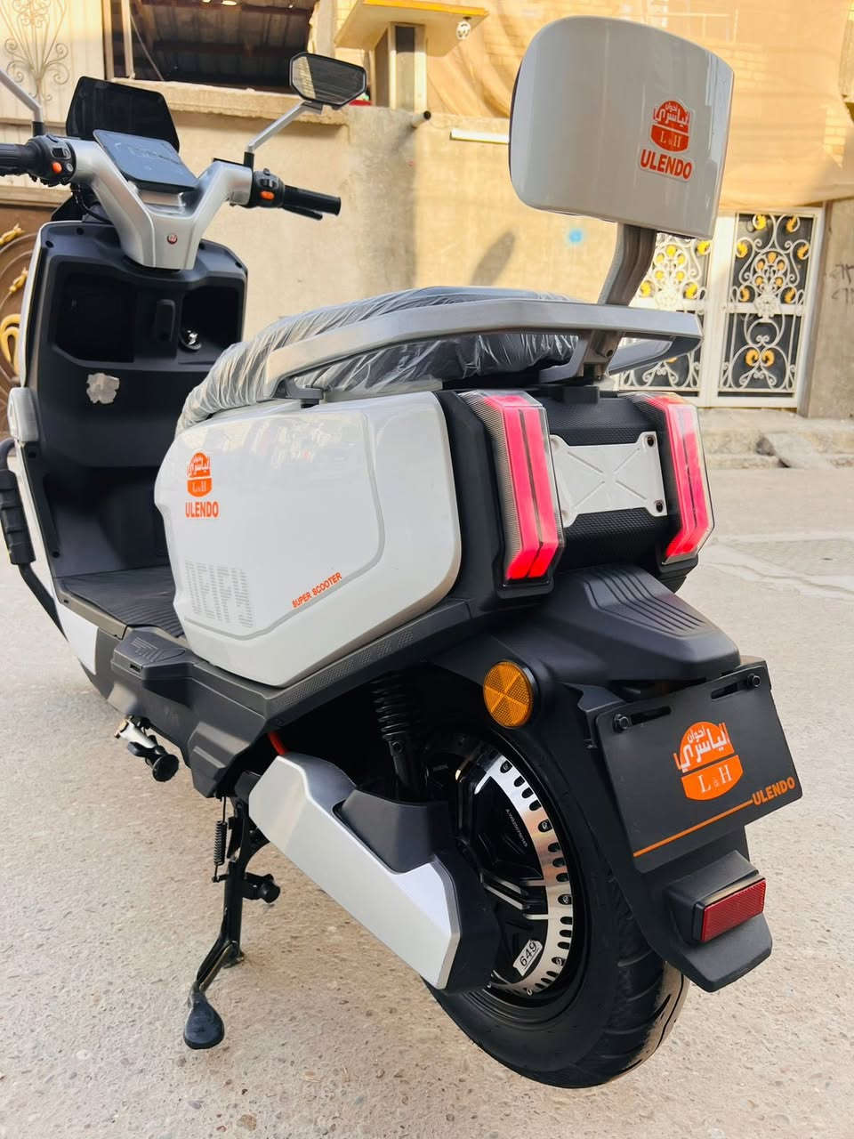 سلام عليكم ورحمه الله وبركاتو
دراجه شحن الصاعقه موديل 2025 
ملف 2000 عدد البطاريات 6 كبار جرافك
عدد التحويلات 3 عداد السرعه 75 
عداد الكيلو متر 990 تقطع مسافه 70 k
 السعر 950 وبيه مجال بسيط جدا مكاني بغداد الزعفرانيه
0727777451


**إذا كنت صاحب هذا الإعلان وتريد حذفه لأي سبب، رجاءا أرسل رسالة إلى الدعم الفني**