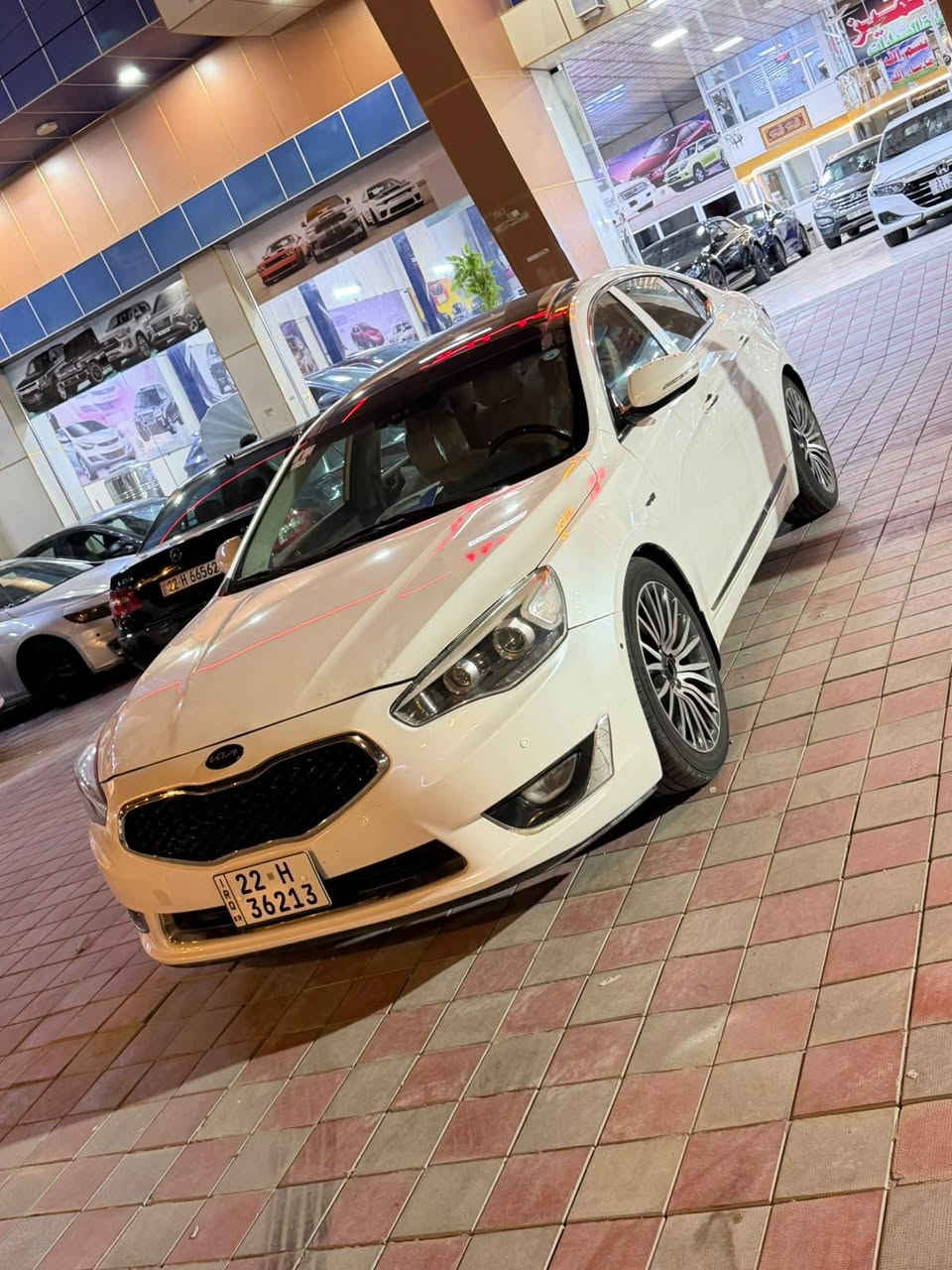 سلام عليكم للبيع 
كدنزه 2014 خليجي فول مواصفات 

سعر 125 بيها مجال سياره مال جنيه رقم شمالي تحويل ثاني يوم 
بيهاا بنيد صبغ فقط 
للستفسار ***********
