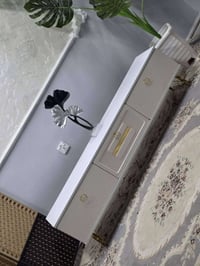 ميز تلفاز • ١٦٠سم • توصيل مجاني