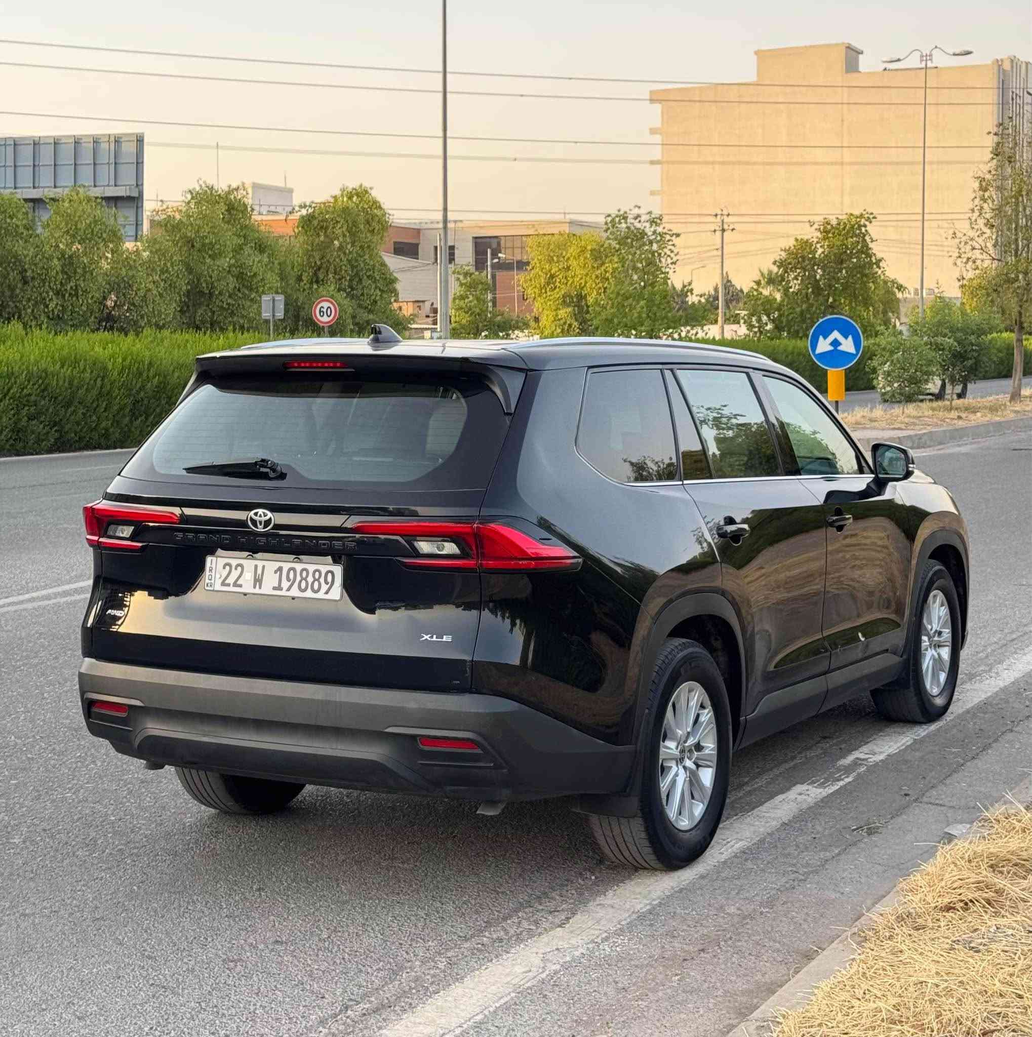 Toyota Grand Highlander 2024 
مواصفات XLE awd 
یەک جملغ صبغە بێ داخلی بێ ارباگ ✅
یەک پەڵەی pdr ە زۆۆر خاوێنە بە ناوی خۆمانە 
هەموو شتێکی نوێیە و بێ مەسرەفە 
سعر :٣٤٥$ 
***********—*********** أربيل, العراق
