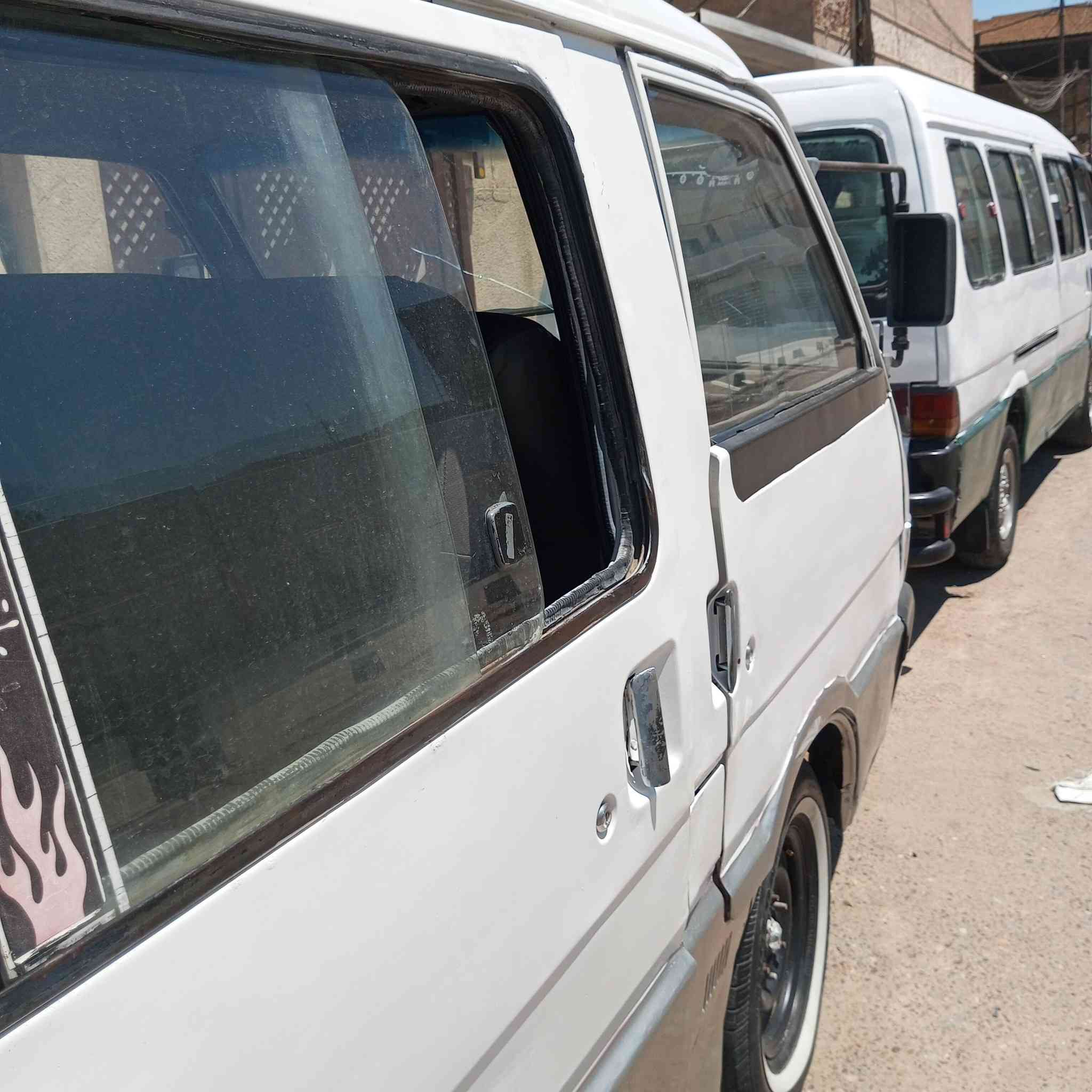 بستا موديل 94 رقمه السيارة بغداد احمر بسمي تريد تحويل تريد وكالة سعر 25 واراوس بكيا حمل فقط سيارة جاهزه محرك جديد هسة طلعت من التجفيت كير اكسل شواصي مكفولات مكاني بغداد البياع الشرطه الخمسة 
*********** الرقم بي واتساب
