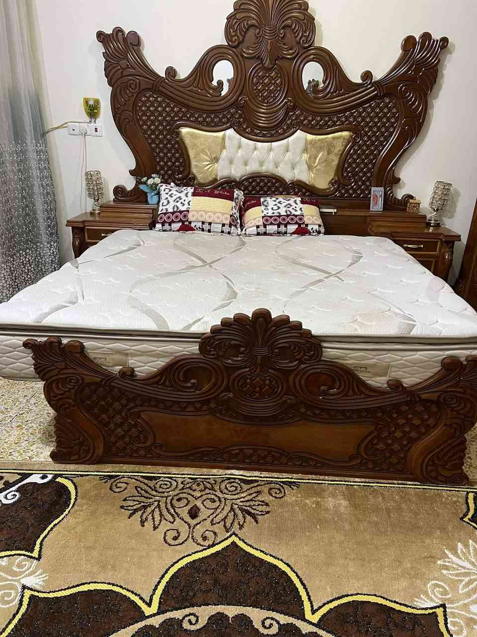 للبيع غرفه نوم حطاطه سعر مليون ١٠٠ وبيه مجال ع خاص 
مكانه رمادي ٥ كيلوا
*********** للاستفسار
