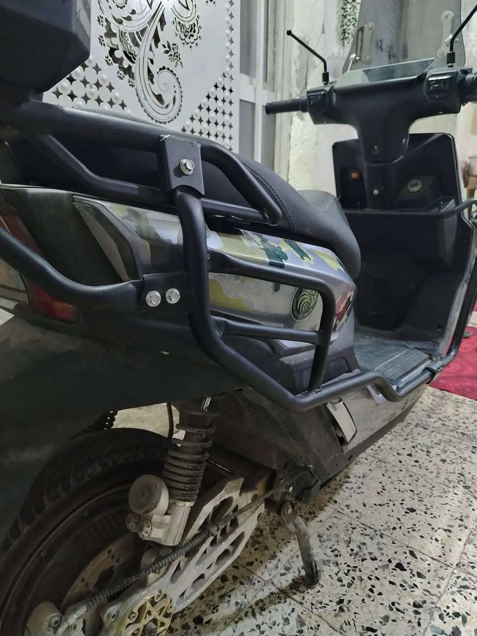 سلام عليكم
دراجه شحن للبيع نوع سكنس جبلي رياضي 
3 سرع 
عدد البطاريات 7 دبل 32 أمبير 
كامله نقص يدة ابريك خلفي 
العنوان بغداد مدينة الصدر قطاع 54
***********
