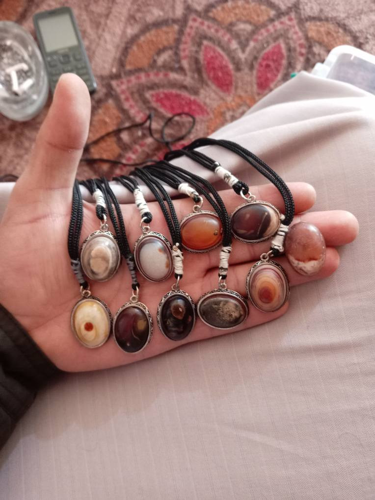 9 كلايد سليماني وياهن حجرة هم سليماني العنوان ناصرية السعر على الخاص رقم الهاتف *********** ناصرية, ذي قار
