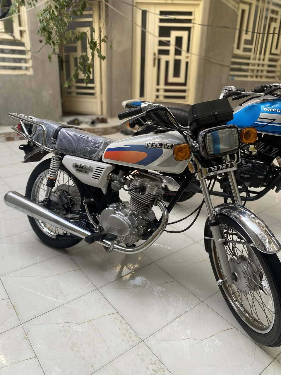 السلام عليكم دراجه نامه مراوس بدايون عضم حتلو اوراق سكنر هم عادي ‏‪***********‬‏
اذا عندك دز صورها بالتعاليق
