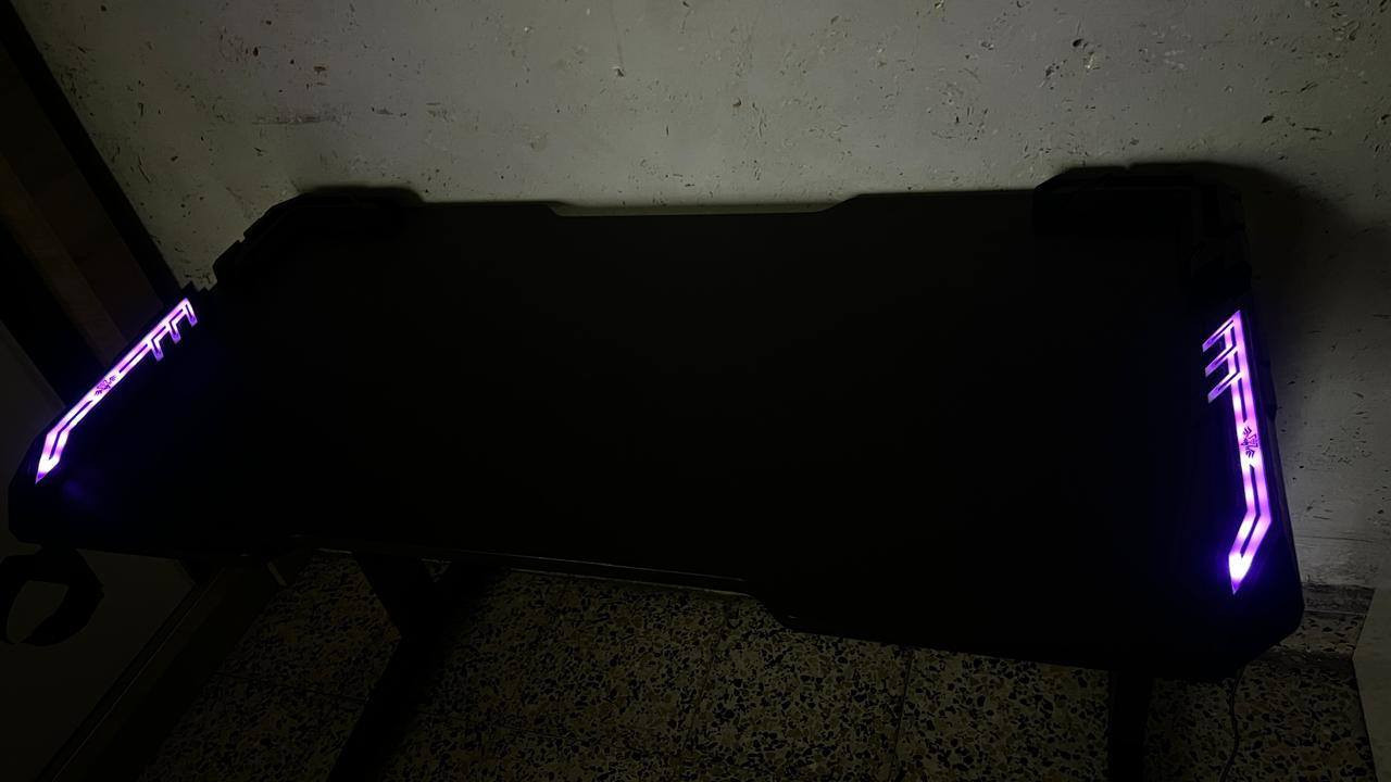 طاولة قيمنق 120 RGB سانتي
استعمال قليل جدا نظيفه 
مكان بغداد الشعب 
سعر 85


**إذا كنت صاحب هذا الإعلان وتريد حذفه لأي سبب، رجاءا أرسل رسالة إلى الدعم الفني**