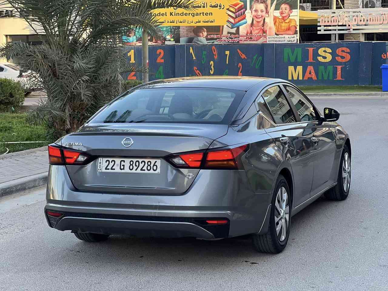 السلام عليكم نيسان التما موديل 21 
رادار امامي خلفي جانبي 
بصمة 
بصمة ابواب 
محرك مكفول كير مكفول 
بيها قطعتين صبغ فقط 
سياره جديده 
ماشية 43 
تراي من زاخو للفاو صدر امامي خلفي جدد 
باسمي تحويل ثاني يوم 
مكاني بغداد اليرموك
هاتف *********** 
سعر 126 وبي مجال
