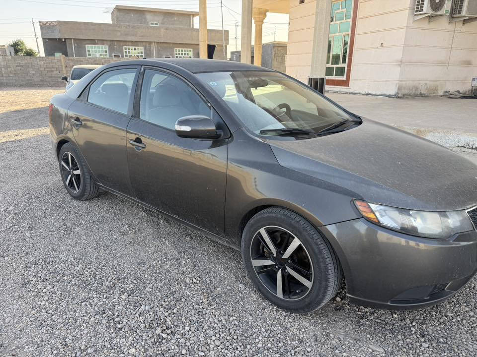 السلام عليكم فورتي 2010امريكي محرك 2000تخم تاير صدر جديد رقم انبار ***********
