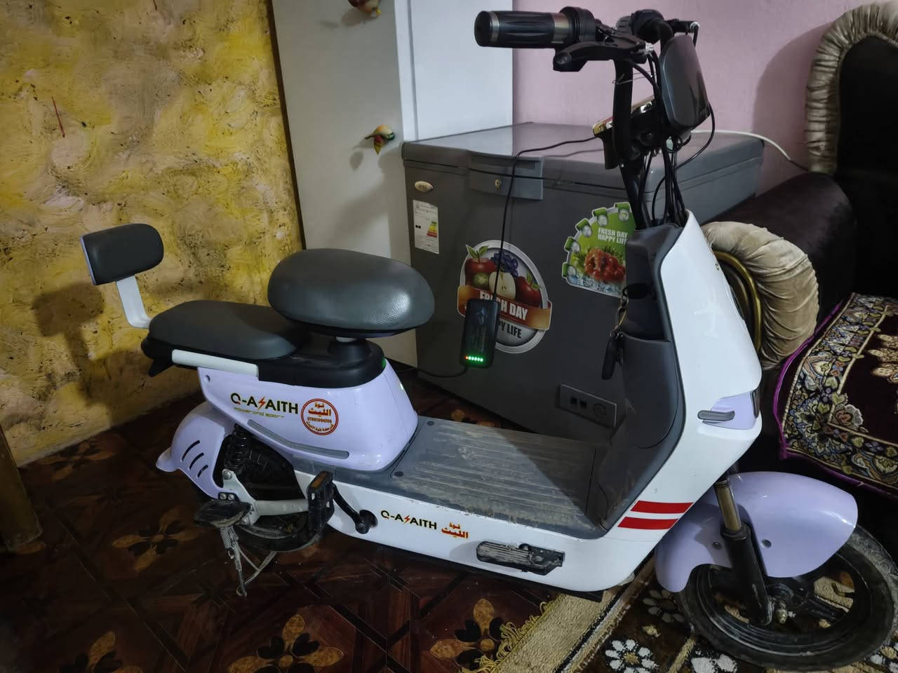 السلام عليكم دراجه شحن حجم 14 جديده بطاريات 5 ليث يوم جديده الدراجه السعر 250 بيها مجال حق الجيه عنواني بغداد بسمايه الرقم‏‪***********‬‏
