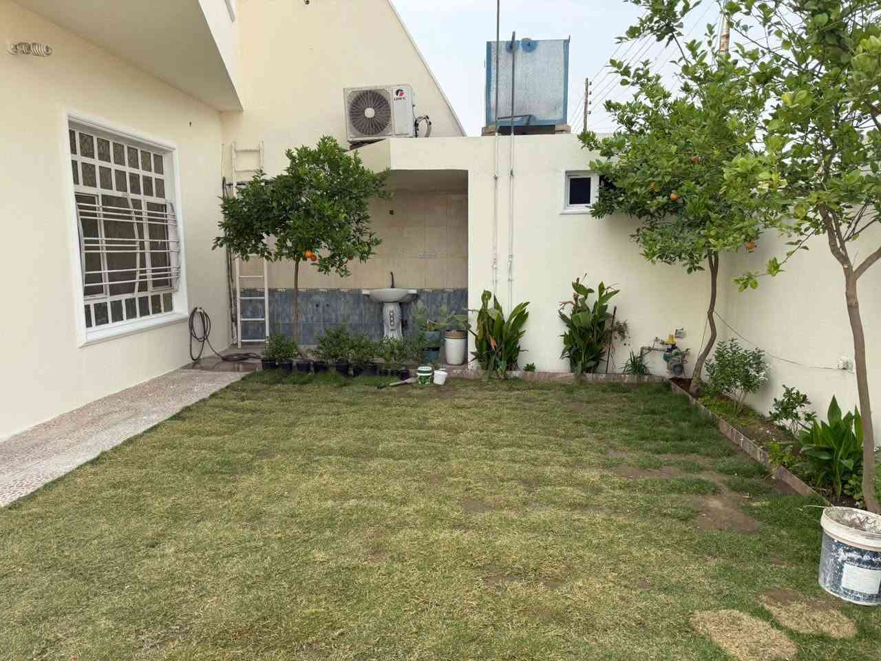 🏠🏠🏠🏠🏠🏠🏠🏠

يتوفر  بيت طابقين ركن للبيع في الفلوجه حي الشهداء  قرب شارع 60 
 المنطقه الي مقابيل جامع التقوى البيت ركن وعلى حديقه و شارع عريض 
 نافذ على شارع 60 ونافذ على شارع المنجزات  🌴 

🌴1️⃣التسلسل📠/ 132
🌴2️⃣مساحه🏚️/ 310م
🌴3️⃣الواجه🏫/ 13
🌴4️⃣النزال⛺/ 24
🌴5️⃣الشارع🛣️/ 15م×10م
🌴6️⃣المرقمه🖍️ /  4265
🌴7️⃣اقرب نقطه داله /    خلف مول النسيم 
🌴8️⃣خدمات🏞️/   متكامله
🌴9️⃣السعر💰/   375 مليون  قابل للتفاوض
🌴🔟ملاحظه/ السعر المعلن على هذا العقار طلب من البائع 
📜نوع الملك / طابو صرف 

 🌴🌴🌴ادارة مكتب النخيل للعقار 🌴🌴🌴

☎️
⚫اللاستفسار📞📞 

☎حسن الصكر 
***********(الواتساب و اتصال )📞
***********(الواتساب و اتصال )📞  

     🌴لا نتعامل على المصرف العقاري🌴
_______________________________________
1️⃣●اسعار 💵العقارات المعلنة في مكتبنا تُحدد من قبل البائع 💸صاحب العقار وليس المكتب والسعر قابل للتفاوض بين البائع والمشتري📜 

2️⃣●⌛نتميز بعدم رفع سعر العقار من قبلنا ونجمع البائع🌴والمشتري وجهاً لوجه لغرض الاتفاق📝  على السعر النهائي 👍 

3️⃣●🌴قضاء الفلوجه/حي الشهداء شارع ستين 60 قرب نادي الصمود Fallujah, Iraq اذا عندك عقار تريد تعرضه للبيع او تريد تشتري عقار 

4️⃣🌴فقط ارسال المعلومات  على الواتساب او الاتصال على هواتف المكتب .. 

☎️نستقبل هواتفكم على الارقام التاليه

