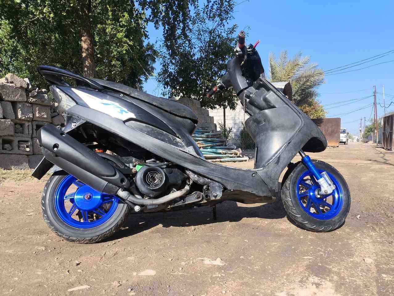 سلام عليكم شباب دراجه ماكس عدله
  البيع دراجه ما ناقصهه برقي شوفت 👁. 
الدراجه بيهه تزويدات خارجيه
 وتخم تاير
الدراجه، عل فحص شلعه تشك الكاع شگ ومعدل الله شاهد  
سعر ــــــ400 ــــ, 
 بيه مجال قليل 
ما متواجد فيس 
رقم ***********
واتساب
