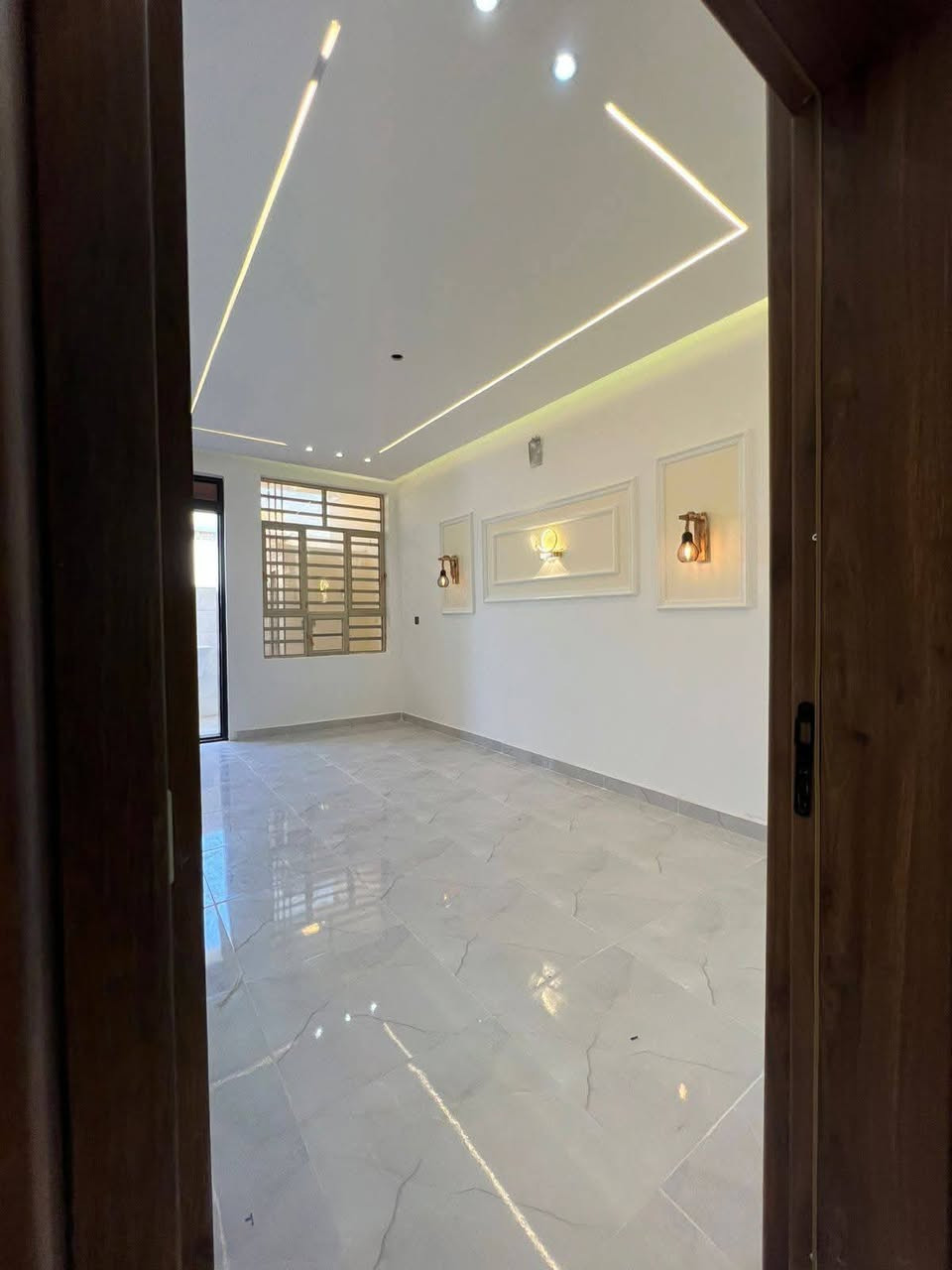 آل سلام عليكم بيت مساحة 100
م طابق ونص مجمع العيثاوي

 شارع مول ادم فرع 11 سند 25 بسمي

 تنازل  او قرار محكمة تفاصيل اكثر داخل الفيديو 
السعر خاص او وات ساب 
***********
***********
