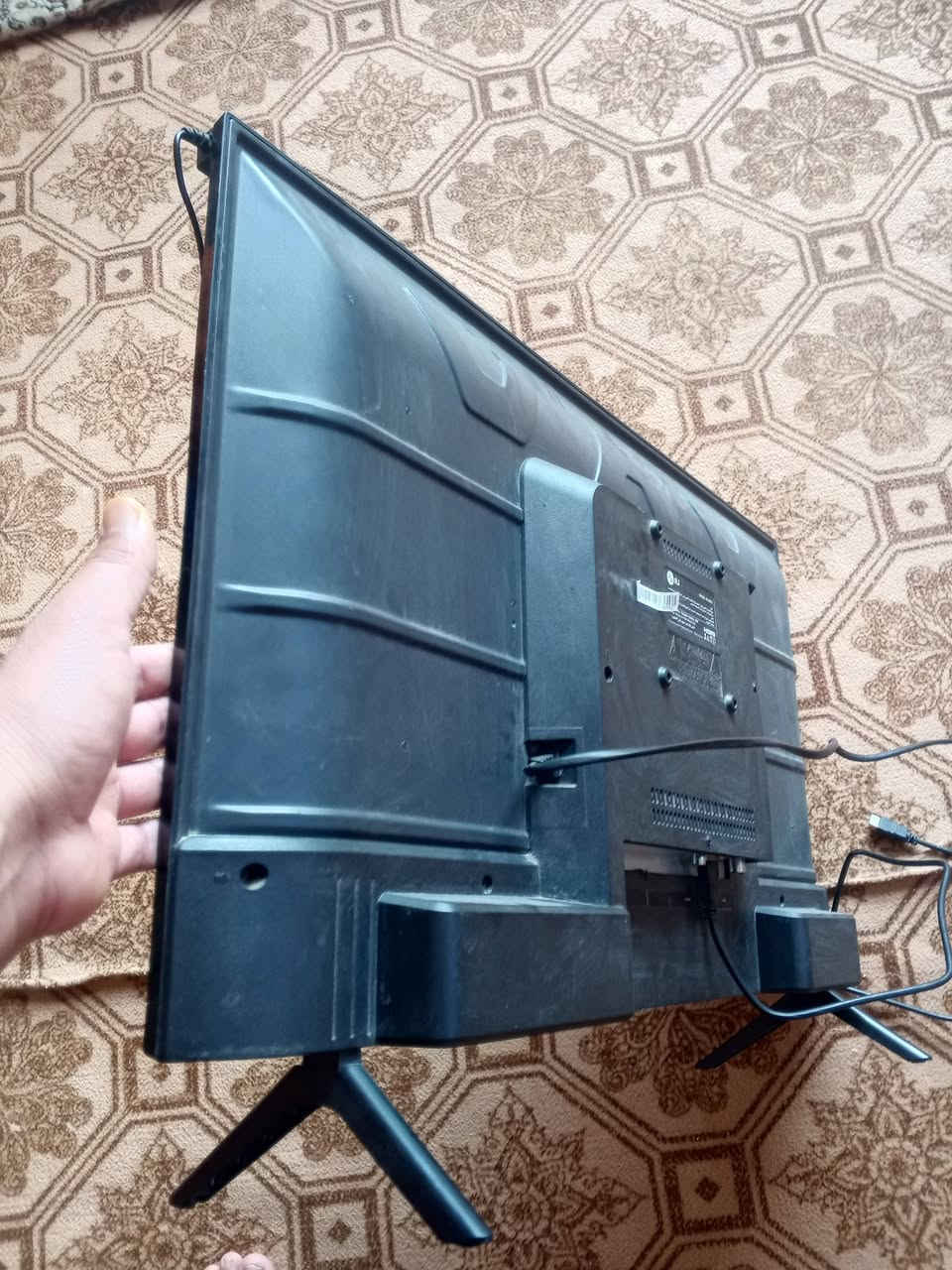 السلام عليكم بلازمه حجم 32 بدون نت اي عطل مابيها نضيفه السعر 65 وبيها مجال ***********
