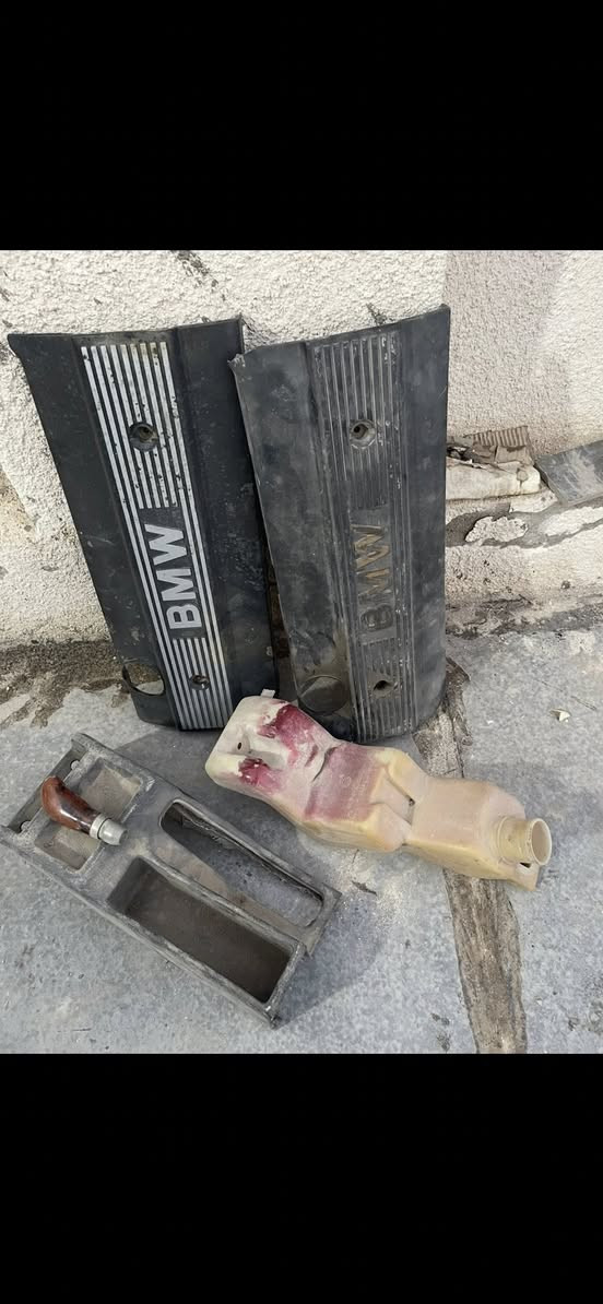 سلام عليكم للبيع غراض مكاني بـغداد الاعلام كلمن وسعرة وعندي نواعم هواي ***********
