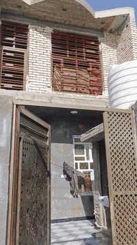 سلام عليكم بيت 100متر المكان نهروان شارع ستين الستفسار علا الرقم ‏‪***********‬‏
