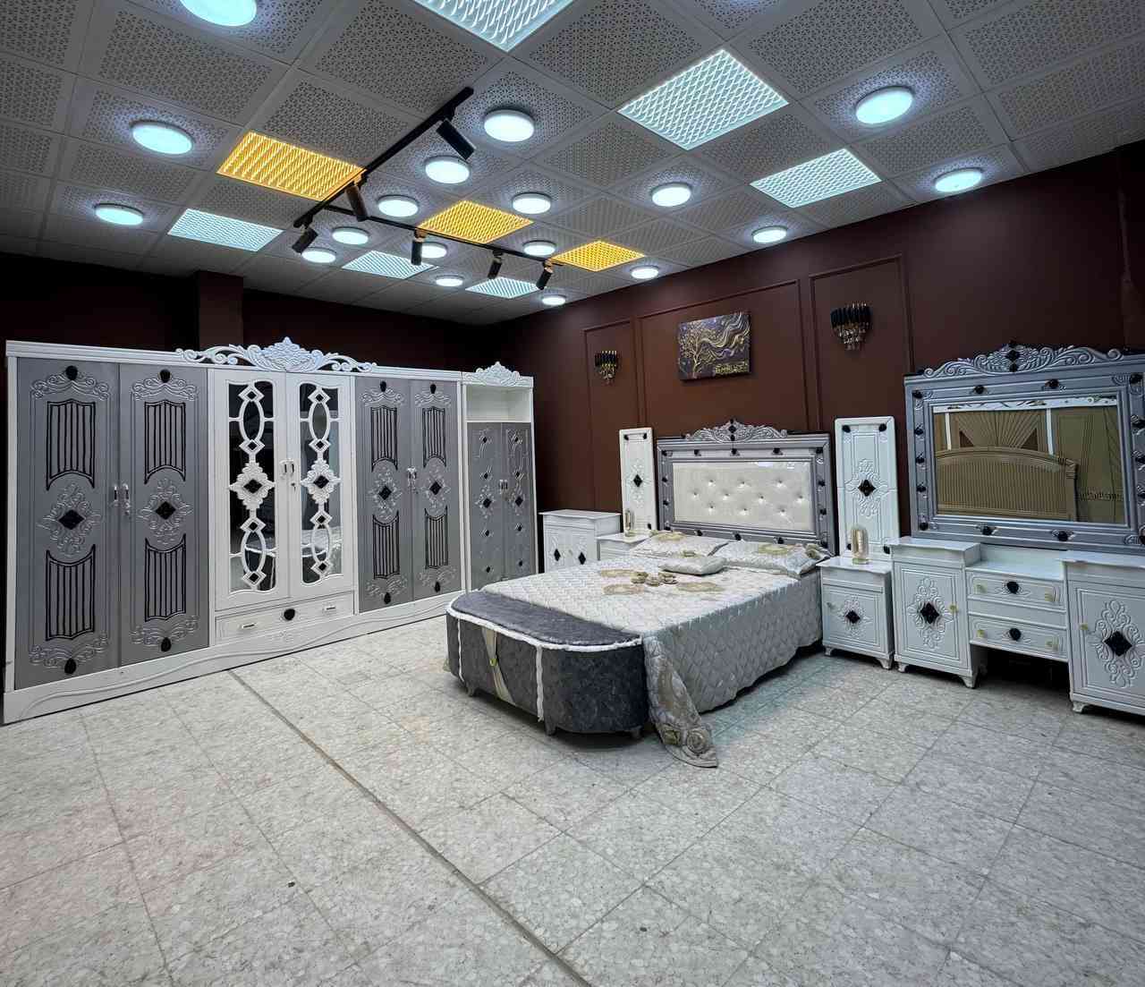 السعر // مليون و50 فقط 😍

🔅تفاصيل الغرفة المرمري  ....

 خارج ٤ملم ام دي اف 🔺
وداخل صاج ٣ملم 
صبغ حراري  درجة اولى 

عدد القطع  ٧ قطع 😍
🔺1 //جرباية  قياس  ١٦٠ × ٢٠٠ 
🔺//ميز جانبي ايسر قياس ٥٠
🔺2// وميز  جانبي  قياس ٥٠
🔺3// زاوية ارتفاع مترين عرض ٨٠
🔺4// وميز بلازمه  
🔺5//وميز مراية ارتفاع مترين عرض ١٢٠
🔺6// وكنتور ٦ باب  ارتفاع مترين و١٥ طول ٣ متر و١٥

القطعه الثامنة حسب الطلب شازلون
سعرها ٥٠ الف ❤️

(توصيل مجاني مركز بغداد )
التوصيل يشمل الشد مجاني 🔥
(اطراف ٥٠)
باقي المحافضات حسب البعد
شازلون سعرها ٥٠ الف
شازلون مخزن ٧٥ الف


**إذا كنت صاحب هذا الإعلان وتريد حذفه لأي سبب، رجاءا أرسل رسالة إلى الدعم الفني**