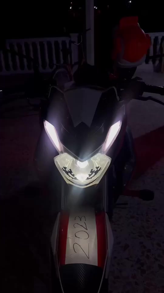 هوجي Df موديل 2023مابدل بيه اي شي لونه مشمشي مرقمه انكليزي بس تحويل. سعره ٢٣ورقه بي مجال 
مكاني راوه 
‏‪0781 884 2280‬‏
