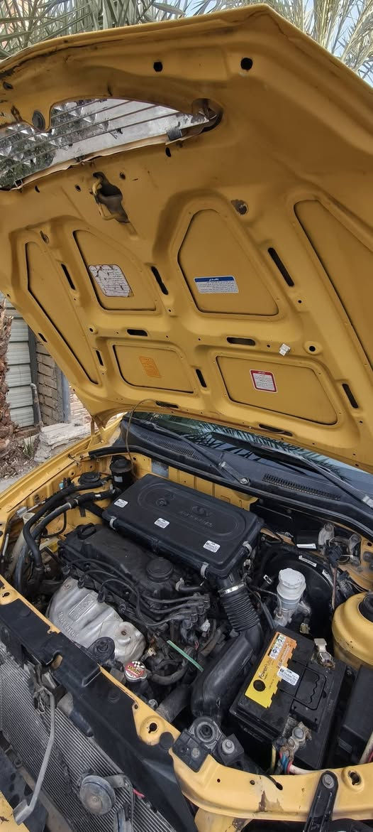 سلام وعليكم طيبة ٢٠١٥ سيارة كلش نضيفة وجاهزة مكينة كير حدادية خير من الله تبريد شغال دوشمة جديدة داخلهة نضيف صفاحهة عدلات ماعدة بارد قليل باب الصدر بيهة صبغ جاملغ أيسر وباب خلف السايق وداير جاملغ خلفي بدون أي دواخل دواخلهة بلادية رقم بغداد مكان بغداد سعر ٣٦ وبيهة مجال رقم ***********
