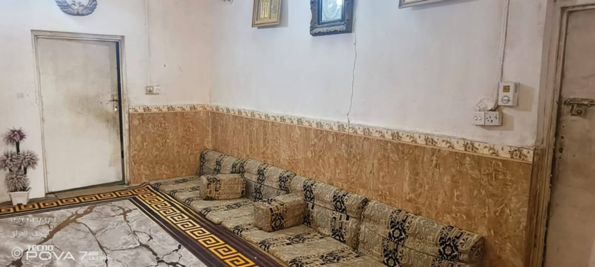 السلام عليكم للبيع بيت متكون من سبع غرف واستقبال ومطبخ وصحيات داخل وخارج وكراجين مال سيارات يسع ل6سيارات السقف عكاده  مشمول بلطابو مي وكهرباء  مساحته 500متر على شارعين شارع بلخلف وشارع أمام برهم مراوس  البيت السعر 65لاتصال المكان الكوفه براكيه نهايه شارع المعمل بشارع السبيس يبعد عن التبليط 2بيت البناء طابوق فرمستون المثقب الحجري فقط الاستقبال بلوك للاستفسار مكتب رعد النفاخ وتساب ***********

