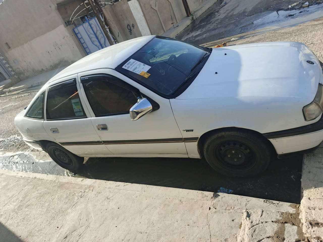 فكتوره بيضاء شنطه 18 34 وبيها مجال ***********
