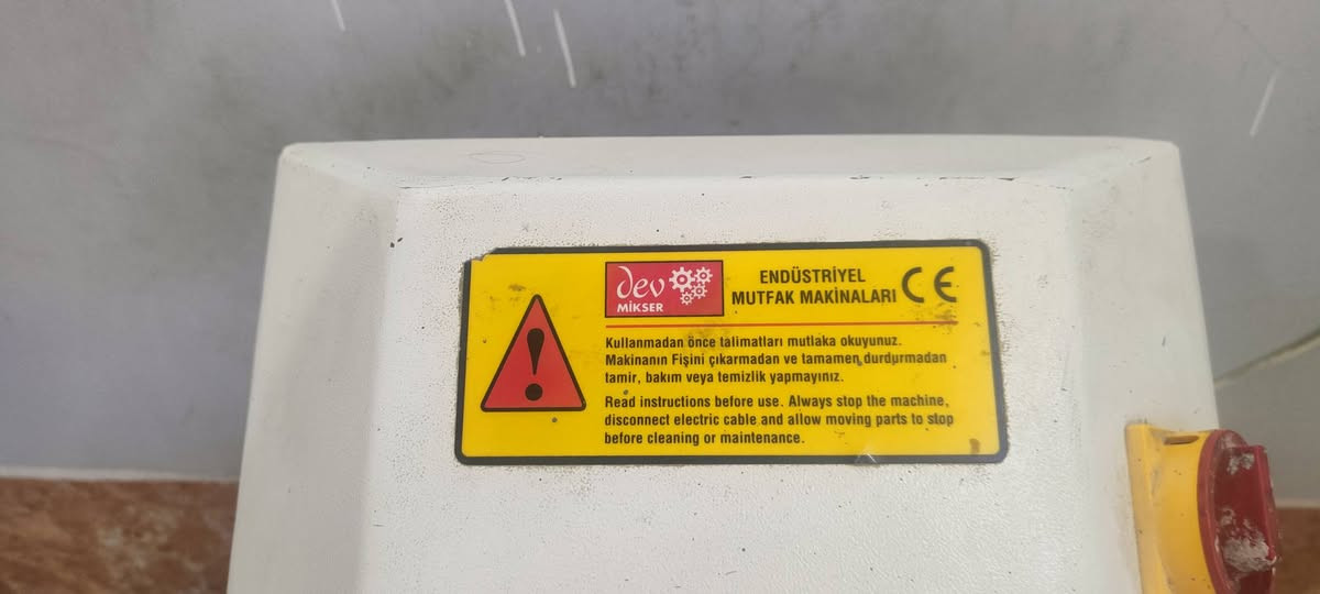 عجانة تركي نضيف
السعر 600وبيها مجال 

الرقم ***********
