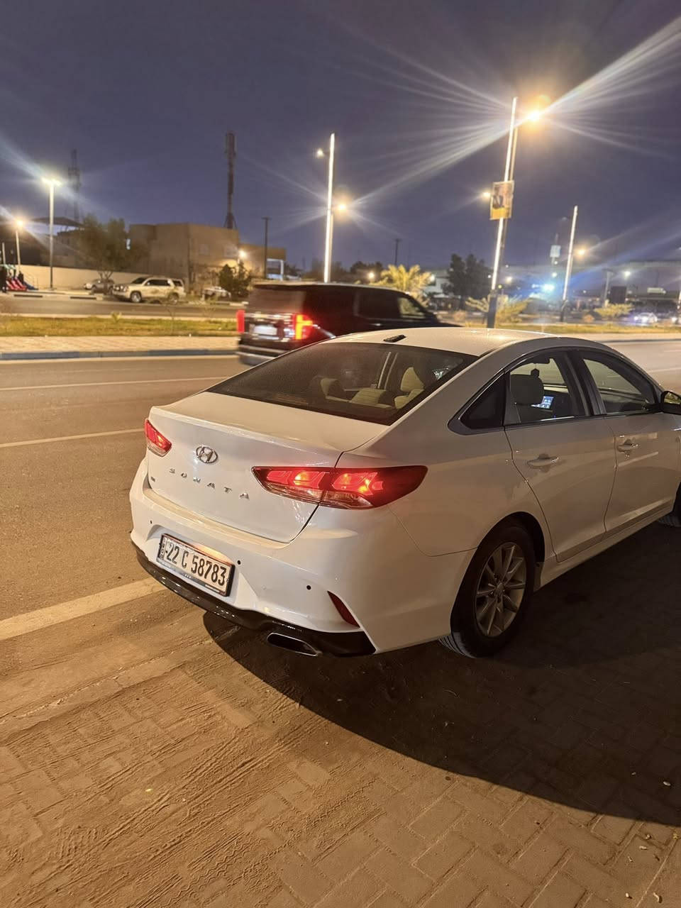 سوناتا امريكيه 
2018 اربيل سنويه جديده 
ضربته من امريكا صبغ بنيد وبارد بل مدكر 
بل عراض صار بيه بارد بل مدكر الامامي ولخلفي 
سياره برغي ما تذب عليه خير من الله وكامله مكمله 
للعلم السياره بسمي اربيل تريد تحويل تريد وكاله 
العنوان// البصره الجمعيات 
الهاتف // *********** 
السعر // 130 وبيه مجال قليل
