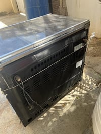 يوجد طباخ للبيع ب125 للاتصال عبر رقم الهاتف : ‭0770 431 7106‬