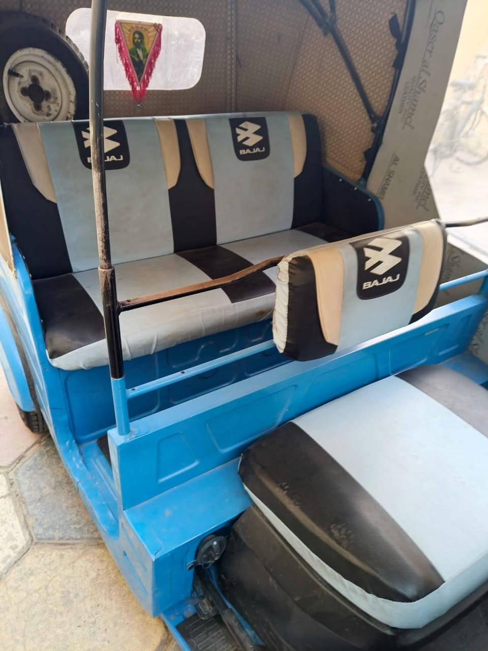 السلام عليكم تكتك للبيع ٢٠٢٠ معمره تكتك خير من الله سعرها ٦٥٠٠ وبيها مجال حق الجيه مكاني بغداد حي العامل ***********
