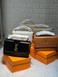 جملة و مفرد  … حقائب كوالتي عالي  تواصل معنا 🌸👌🏻 لدينا خدمة التوصيل لج...