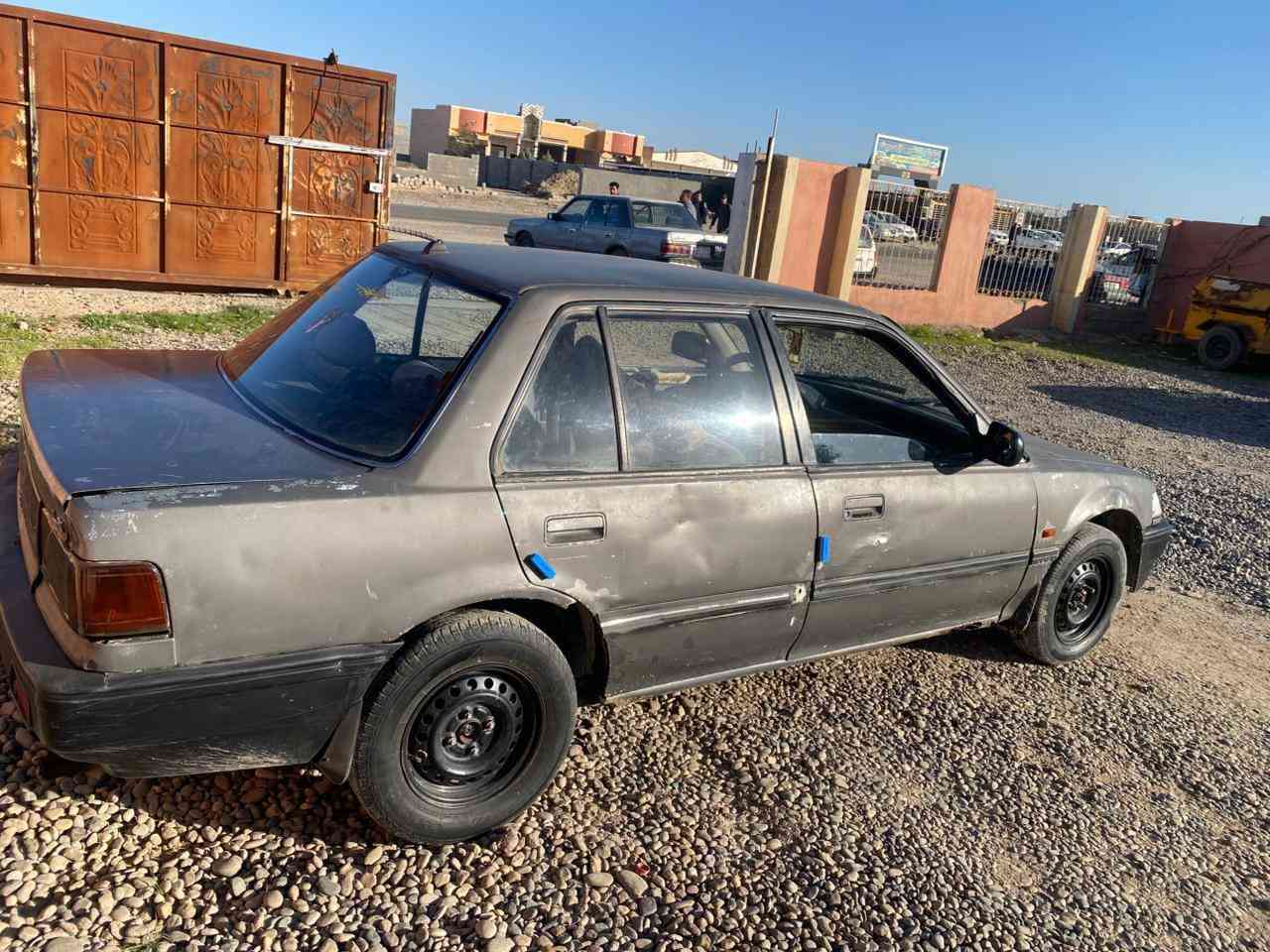 السلام عليكم هونده للبيع كير جديد محرك بي بدايه تبخير صدره جديد تدفئه شغاله تايرات جدد  مسجله بيه وكاله السعر 10وبيه مجال الاتصال عل رقم ***********
