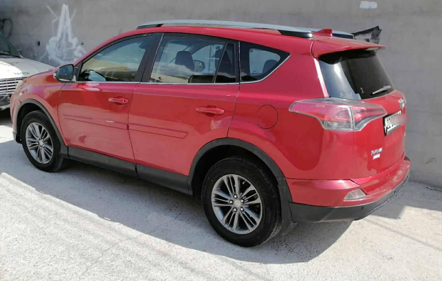 ڕاف4 LE 2017 سعری 127وەرەقە *********** *********** سنەوی نوێ 
سێ دەرگاو نیو چاملغ ڕەسمی سۆنەری داندراوە پێشو پشتی کپس 150ڕویشتوە كويسينجاك, أربيل
