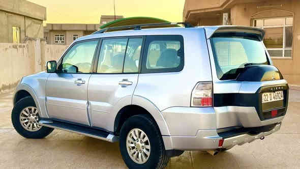 السلام عليكم باجيرو رقم شمالي نظافة مثل ما مبين بالصورة حيل نظيفة وفقط بانزين ودهن تبدل للاستفسار تواصل مع الرقم 
***********
