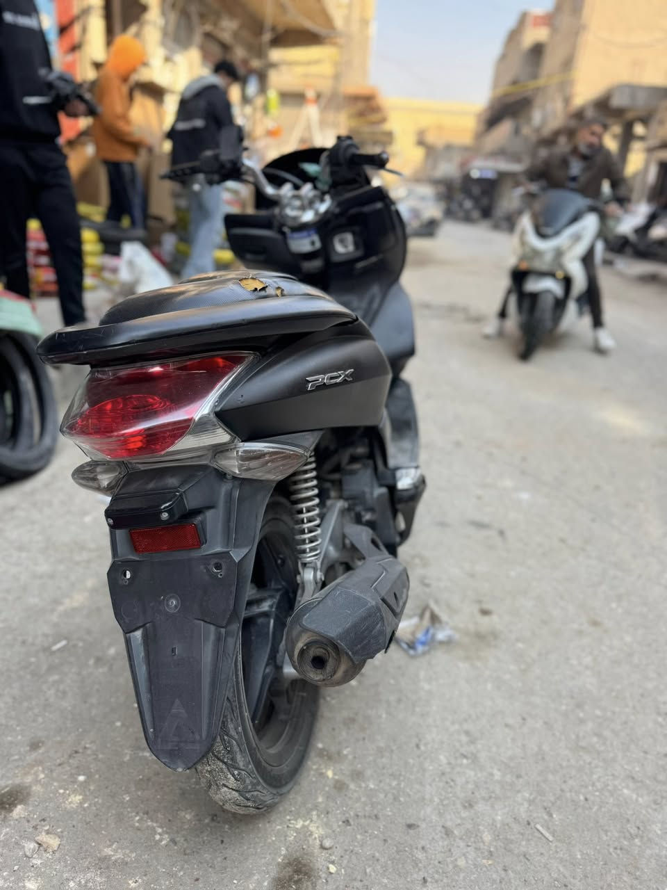 Pcx جيل اول ياباني مكينه مكفوله سعر 1100 وبيها مجال بسيط اول مراوس بأدرس حديث حسب القناعه ***********
