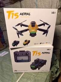 درون شاشة 1_كامرتين عاليه الجوده4k 2_اربع مروحات واثنين احتياط 3_بطاري...