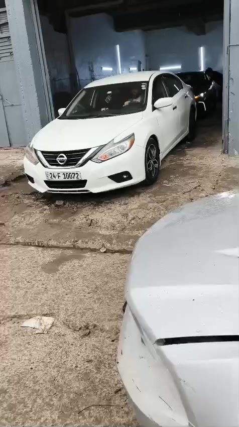 السلام عليكم اليتما 2018 sv رقم دهوك تحويل وكاله بشرط كير مكينه شرط سياره فول عدا الفتحه بيها قطعتين جاملغ. ونص الصندوق ضررها حيل خفيف بدون دواخل. بدون شاصي بشرط جاملغ اصلي مال شركه انشد ب 350 دولار  عليها غرامه 250 دولار تنزل من السعر سعرها 118 وبيها مجال رقم موبيل    مكان السياره اربيل ***********
