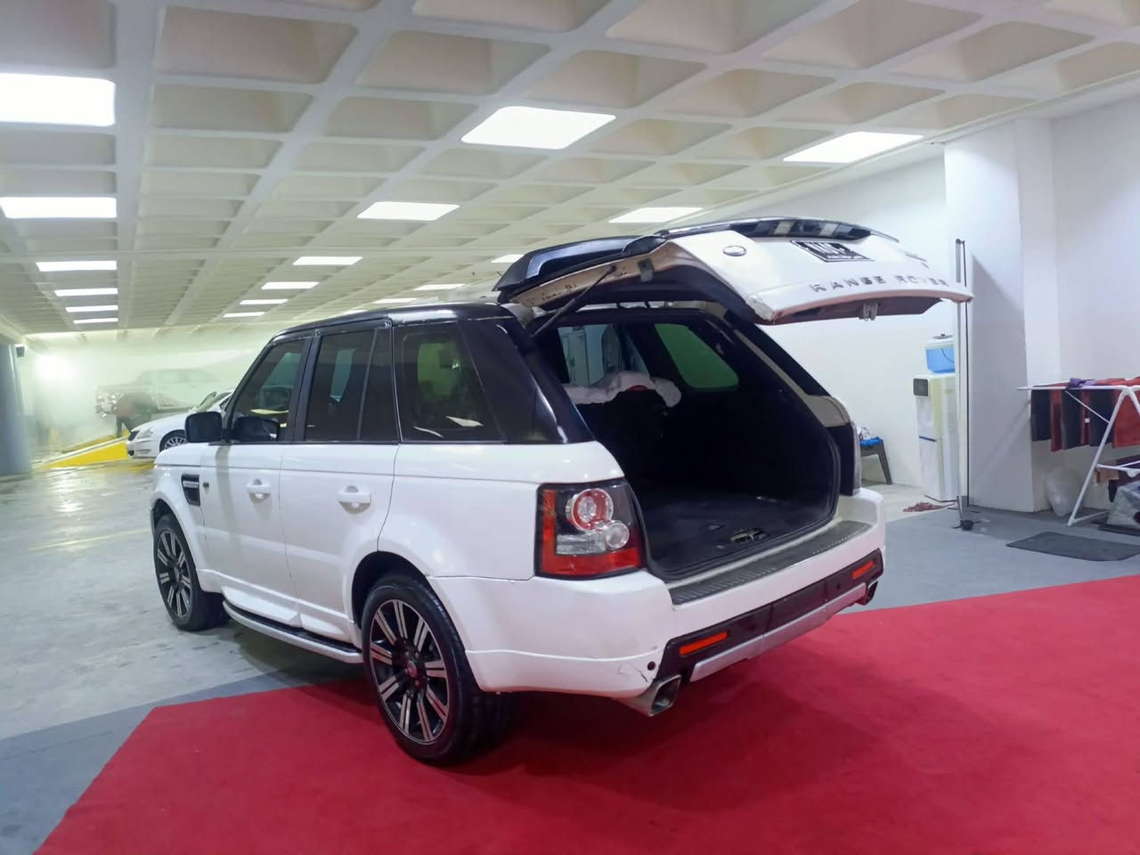 ماشاءللە لەماڵی هەموو لایەک ڕەنج ڕۆڤەر ساغ فوول مواسەفات مۆدێل 2009 هەشت پستۆنی سووپەر ماشاءللە زۆر بەقوەتە گێڕو مەکینەو ئەکسل بەشەرت تەبرید ساردو گەرم لەتەک سووچ کارەبای گشت گیانی ئیشەکا تەقەو ڕەقەی بەشەرت چرکەی تیانیە چوار تایەو ویلی تازەی لەژێرە دەعموو لێدرانی نیە هەمووگیانی بەشەرت سعری 63 وەرەقەو کەمێک مەعمەلە شوێن کەلار موشتەری نیت بێزارم مەکە گۆڕینەوەش ئەکەم بە شاهینە ***********
***********
