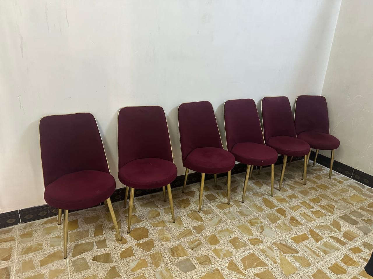 طخم تركي نضيف عدد  4 قطع العنوان الميثاق السعر 350 بي مجال كراسي حيل نضاف عدد 6 السعر الواحد ب 15 بي مجال ***********. بي واتساب
