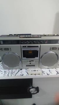 راديو مسجل • ٢ قطع • نضيف جدا