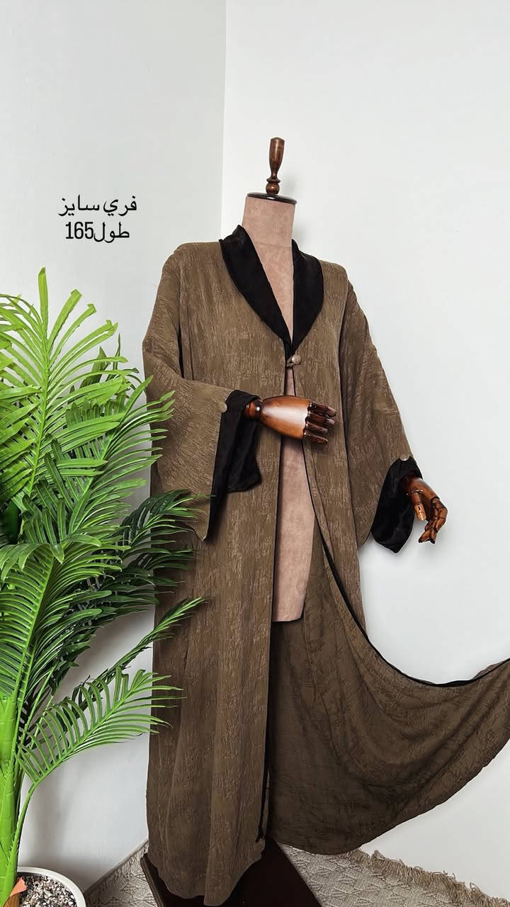 "جمال العباية في بساطتها"
تألقي معنا في تشكيلة منوعة من العبايات بملمس ناعم وخامة أنيقة جدآ🌸
للحجز التواصل دايركت او ع واتساب👈***********
متوفر توصيل لجميع محافظات العراق🚘
⭕️يرجى التأكد من القياس قبل الحجز❌لايوجد تبديل ولاترجيع
