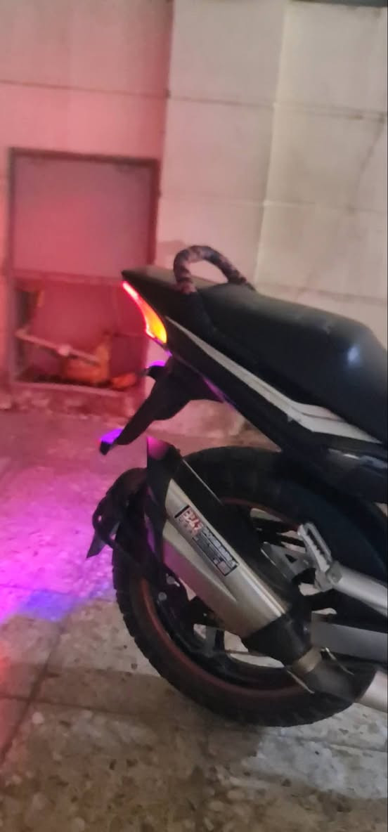 ياماها ybr250 2010 للبيع مال رمبة نازلة من بيت صاروخ
مكينة و كير ما لايحتها صبانة دهن كله لكي مولي و موتل  الله شاهد

ما يوم قصرت وياها لان اني جناي إداري حاجتي

تأخذها تنام عليها بعد ما تفكر بغيرها 

كله جديد و بحالة الوكالة كلها شغالة دشبول بك لايت دبل إشارة 

رون عداد سرعة كيج بانزين 

سرعة 160 تسارع مو طبيعي يعني تطيك سرعة مال سيارة 

نوزل اقتصادية كلش 

راديتر تبريد دهن يعني انسى الحماوة 

دراجة قوية تفيد للدلفري او تروح و تجي بيها اماكن بعيدة 

تتحمل أقسى الضروف 

بالحقيقه احلى بعد الصور ضالمتها 

السعر مليون ونص وبيها مجال بسيط 

مكاني بغداد


**إذا كنت صاحب هذا الإعلان وتريد حذفه لأي سبب، رجاءا أرسل رسالة إلى الدعم الفني**
